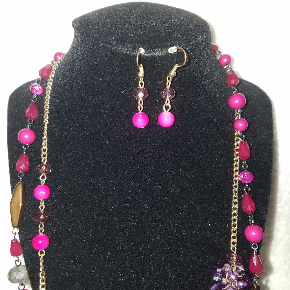 Bright pink Necklace set